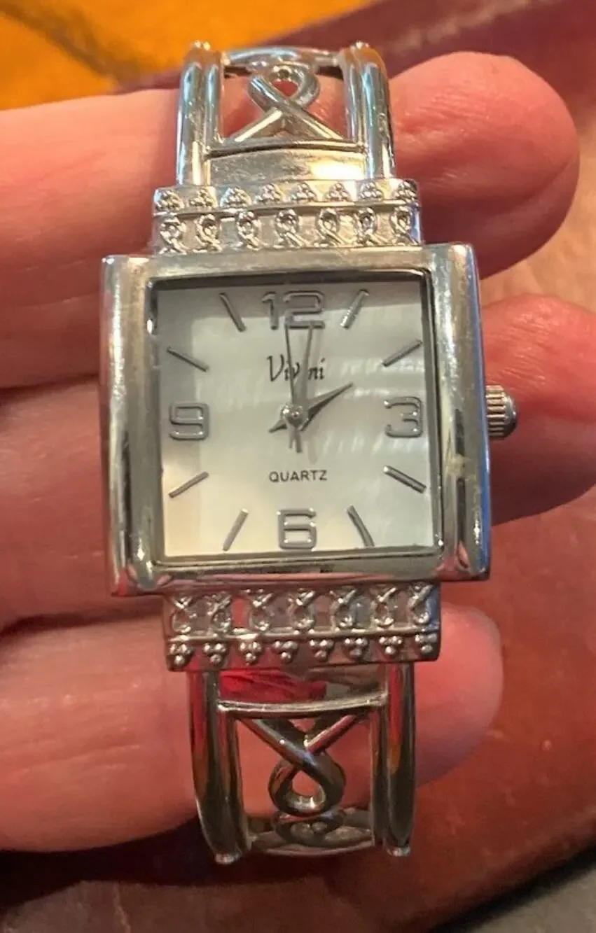 Women's 24mm Silver Tone Vivani Bangle Bracelet Watch, MOP Face